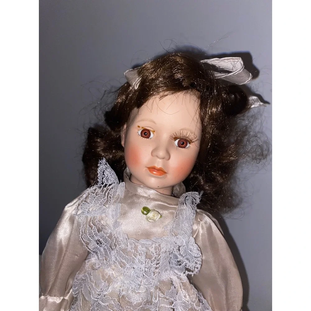 Porcelain Doll‎